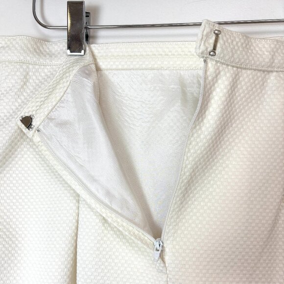 Women’s White & Blue Geometric Power Suit W/Jacket & 2 Skirts - Picture 11 of 16